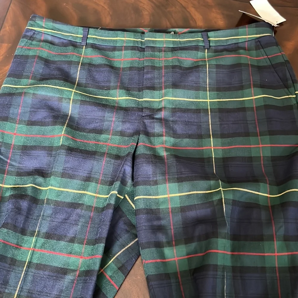 LAUREN Ralph Lauren Plus Size Plaid Pleated Twill Ankle Pants - Picture 9 of 14